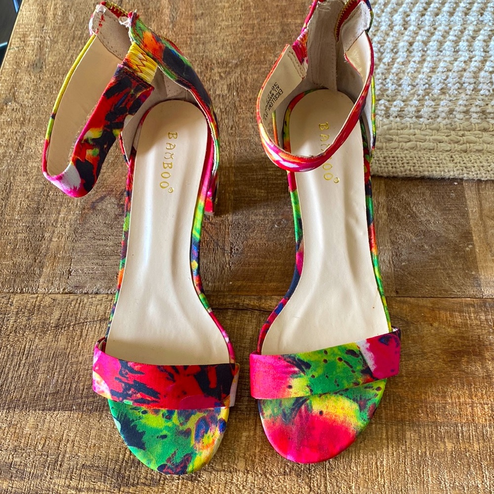 Patterned heels
